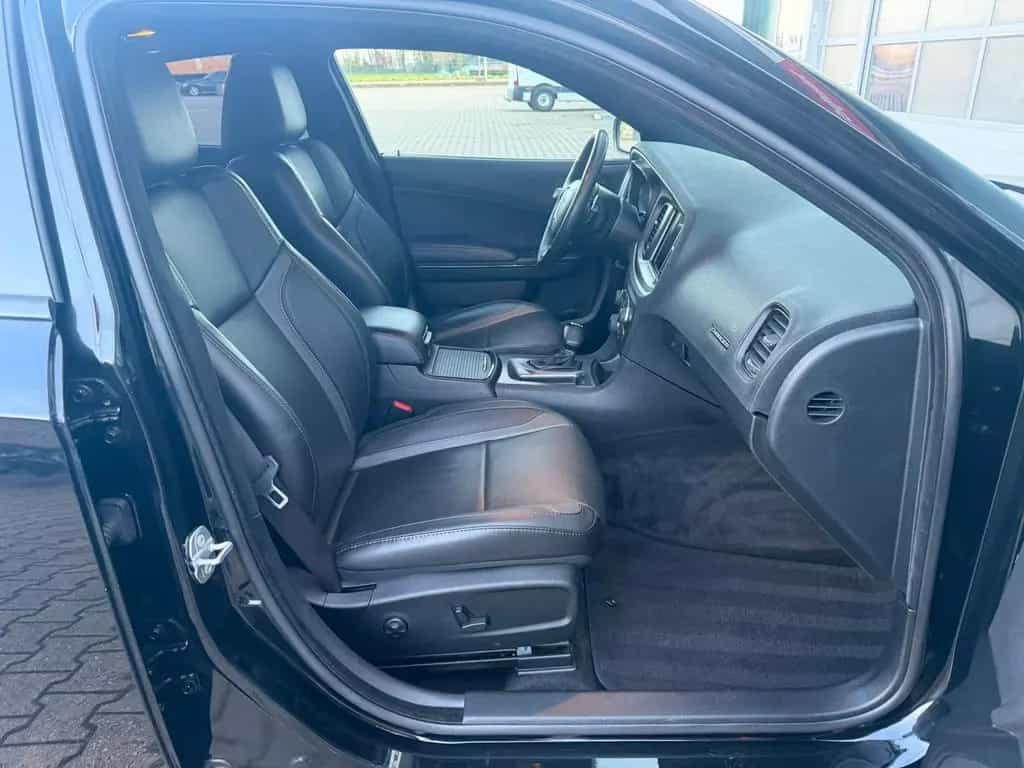 Dodge Charger V8 5,7L R/T 05/2018-photo-14