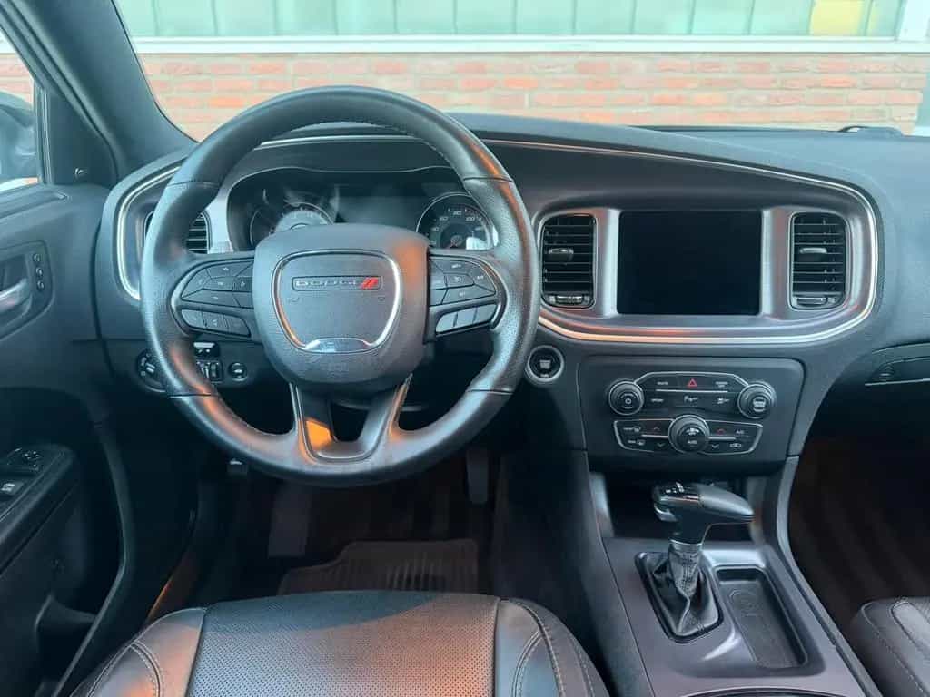 Dodge Charger V8 5,7L R/T 05/2018-photo-21