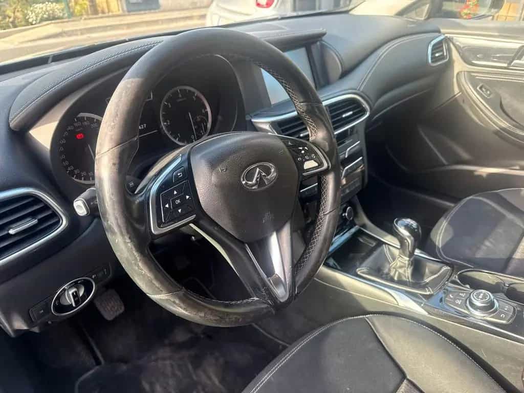Infiniti Q30 1.5 diesel Premium 05/2018-photo-5
