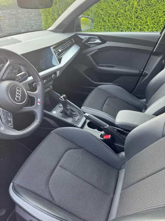 Audi A1 40 TFSI S tronic Sportback - 11/2019-photo-2
