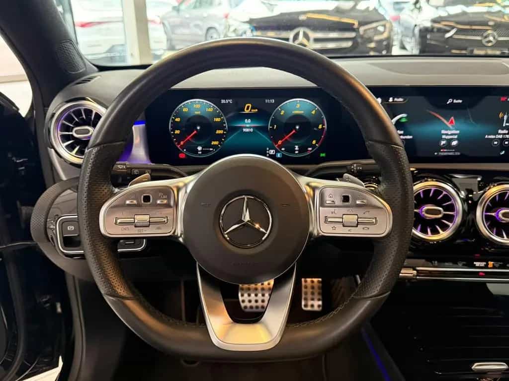 Mercedes-Benz A 220 d AMG DISTR+HUD+MBEAM+360°+KEYLESS+18"+FAP 10/2020-photo-11