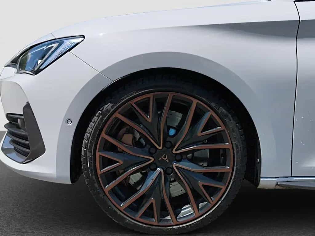 Cupra Leon SP 2.0 TSI DSG VZ 4Drive AHK PANO BEATS ACC 12/2022-photo-11