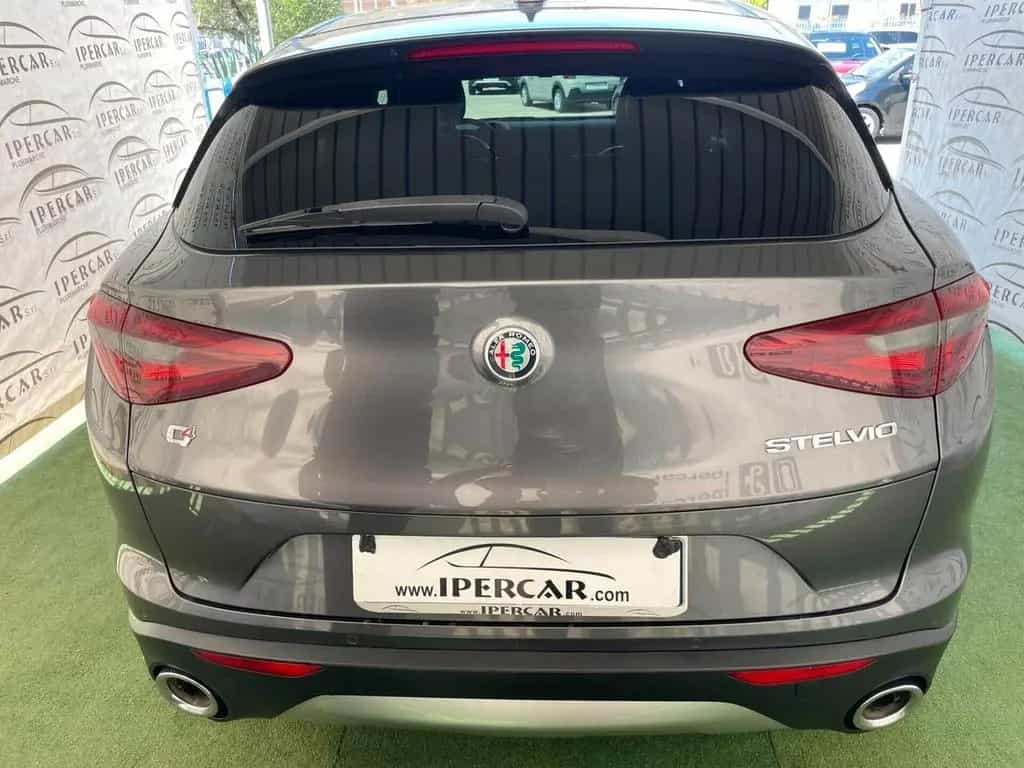 Alfa Romeo Stelvio 2.2 Turbodiesel 210 CV AT8 Q4 02/2018-photo-5