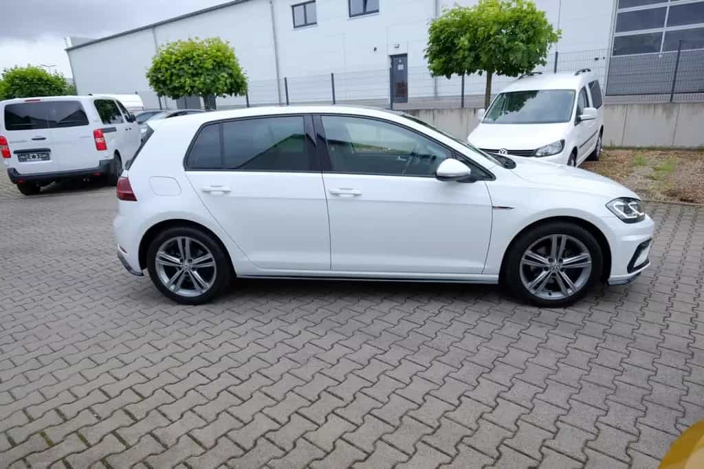 Volkswagen Golf VII 1,5 TSI DSG R-Line Pano/Nav/Kam/ACC/SH 06/2018-photo-1