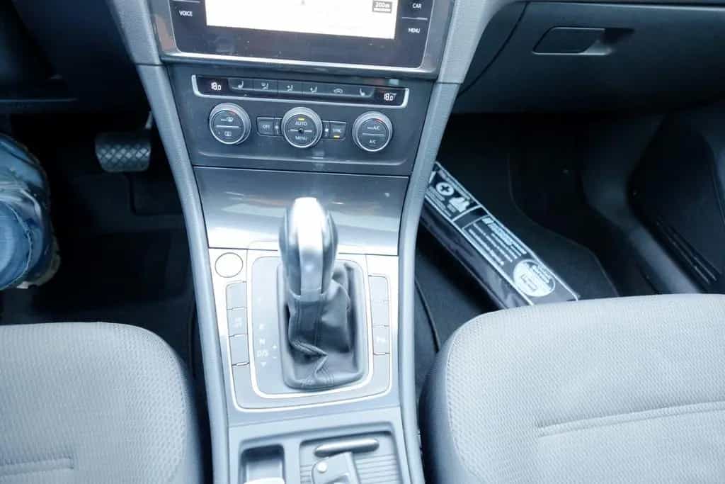 Volkswagen Golf VII 1,5 TSI DSG R-Line Pano/Nav/Kam/ACC/SH 06/2018-photo-17