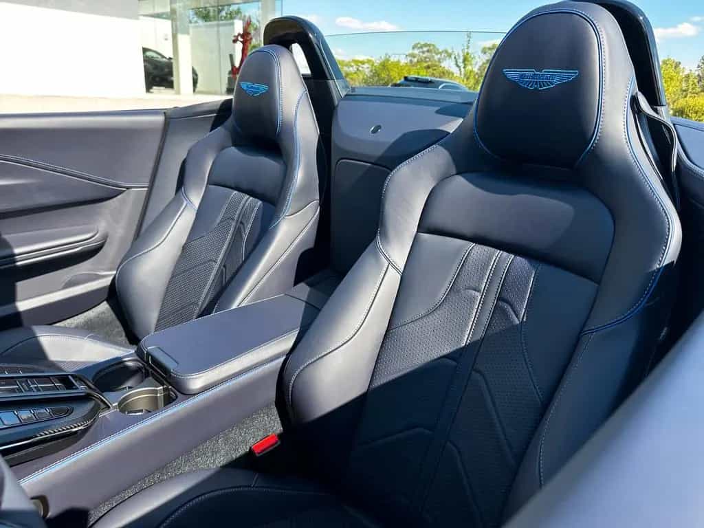 Aston Martin V8 Vantage 4.0 V8 Roadster null-photo-14