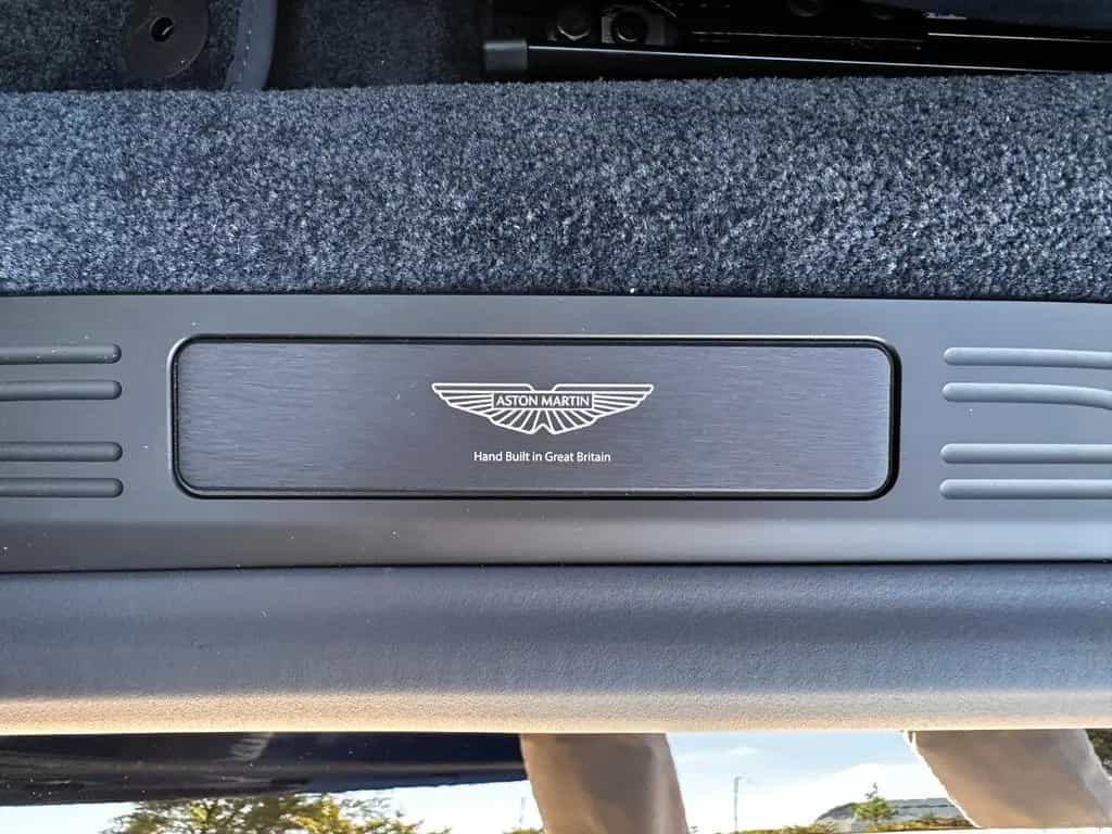 Aston Martin V8 Vantage 4.0 V8 Roadster null-photo-32