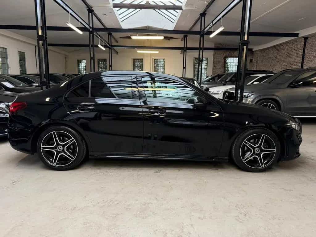 Mercedes-Benz A 200 Lim. *AMG-LINE*NIGHT*BURM *WIDE* 10/2019-photo-1