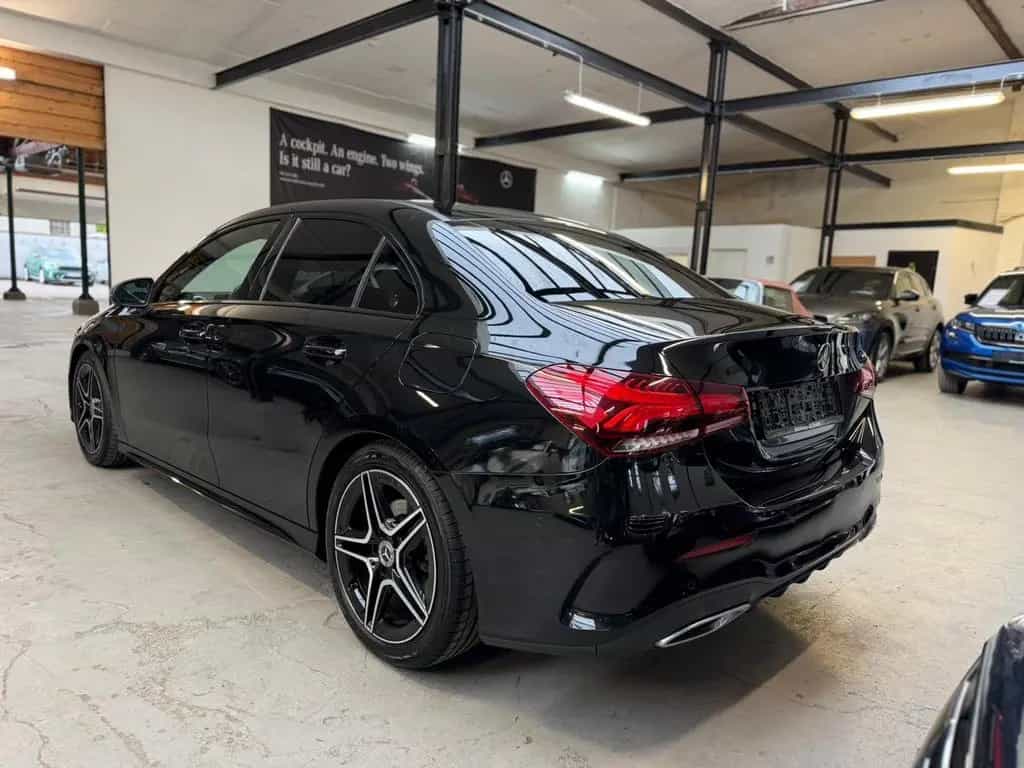 Mercedes-Benz A 200 Lim. *AMG-LINE*NIGHT*BURM *WIDE* 10/2019-photo-4