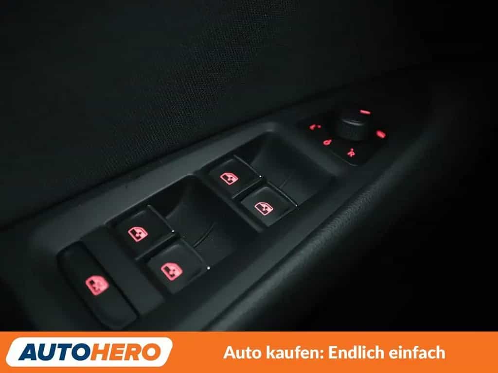 Seat Leon 1.5 TSI ACT FR *NAVI*LED*CAM*TEMPO*SHZ*ALU* 10/2018-photo-24