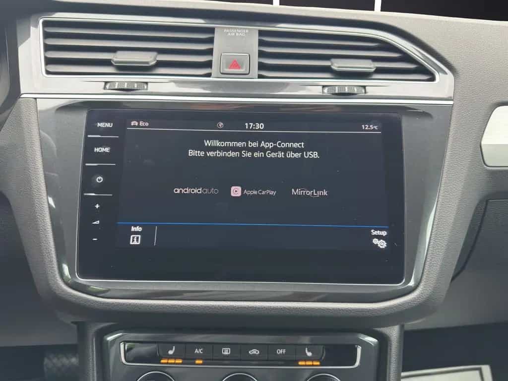 Volkswagen Tiguan Comfortline 4M,DSG,SHZ,AHK,ACC,NAV,BT,CPL 04/2018-photo-16