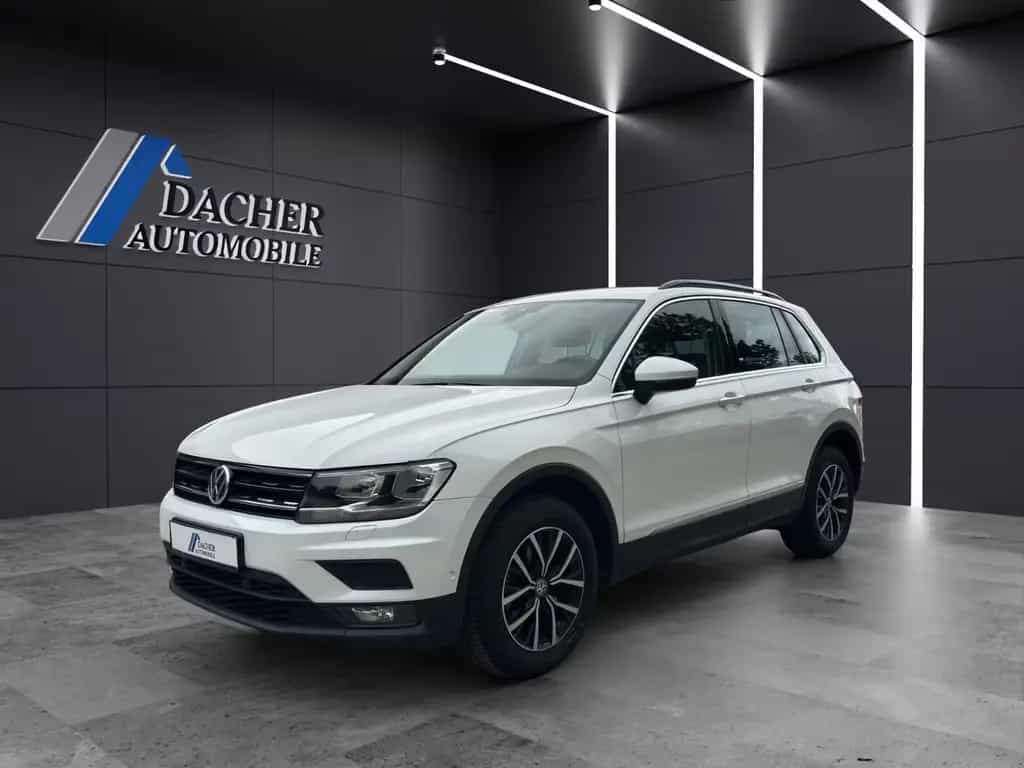 Volkswagen Tiguan Comfortline 4M,DSG,SHZ,AHK,ACC,NAV,BT,CPL 04/2018-photo-2