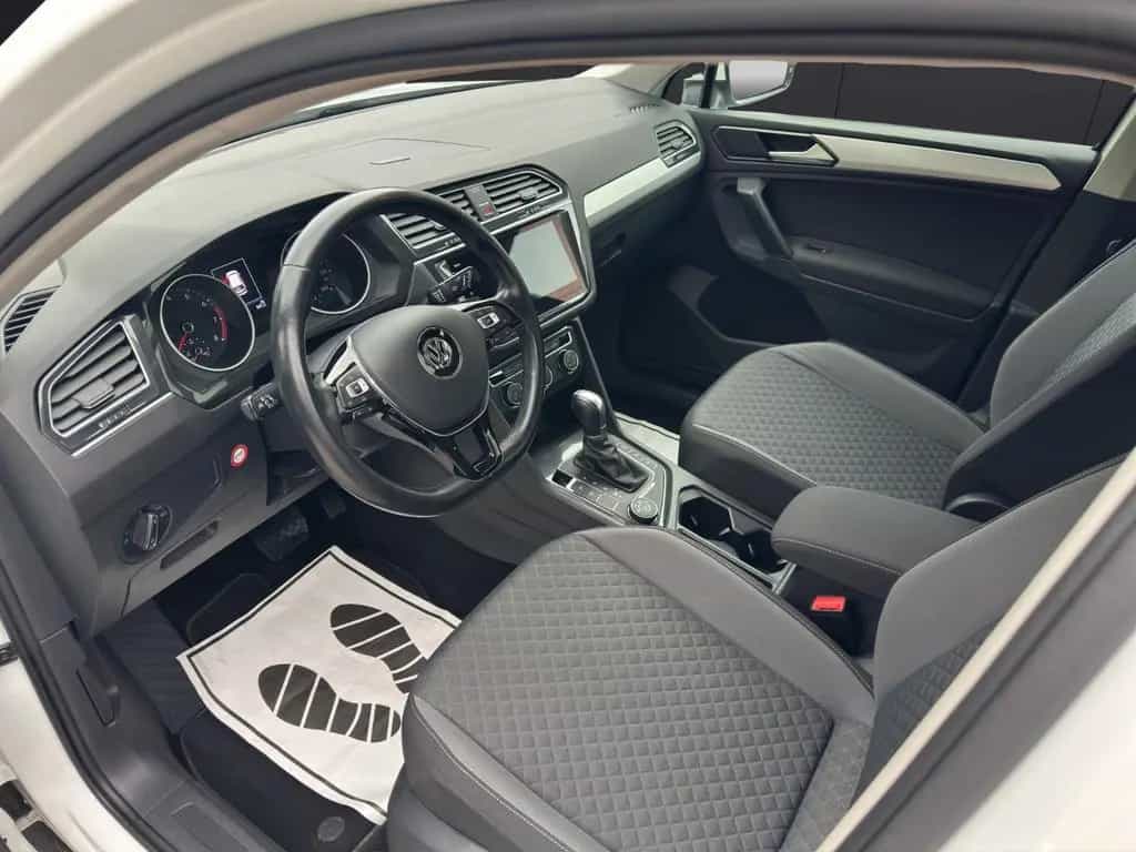 Volkswagen Tiguan Comfortline 4M,DSG,SHZ,AHK,ACC,NAV,BT,CPL 04/2018-photo-9