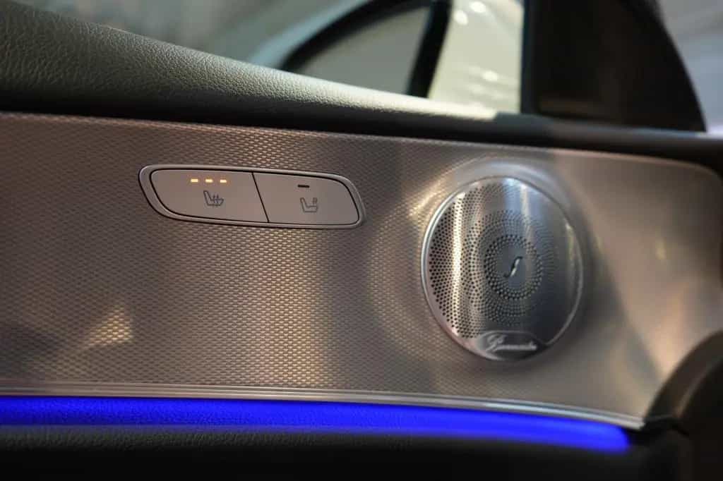 Mercedes-Benz E 300 d T AMG *LED*Navi*Kamera*AHK* 08/2019-photo-13