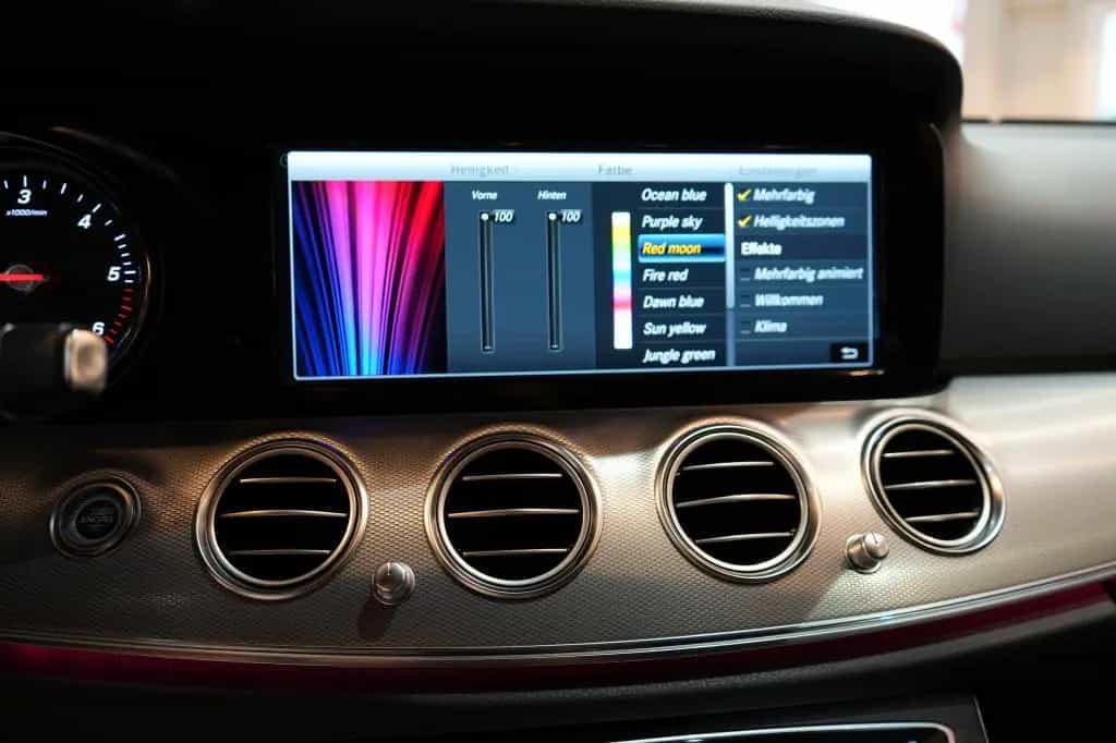Mercedes-Benz E 300 d T AMG *LED*Navi*Kamera*AHK* 08/2019-photo-16