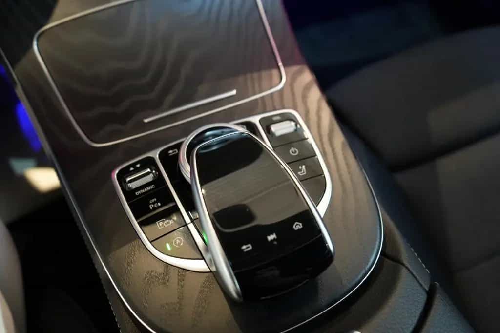 Mercedes-Benz E 300 d T AMG *LED*Navi*Kamera*AHK* 08/2019-photo-18