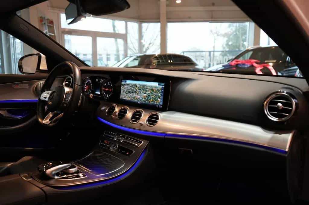 Mercedes-Benz E 300 d T AMG *LED*Navi*Kamera*AHK* 08/2019-photo-8