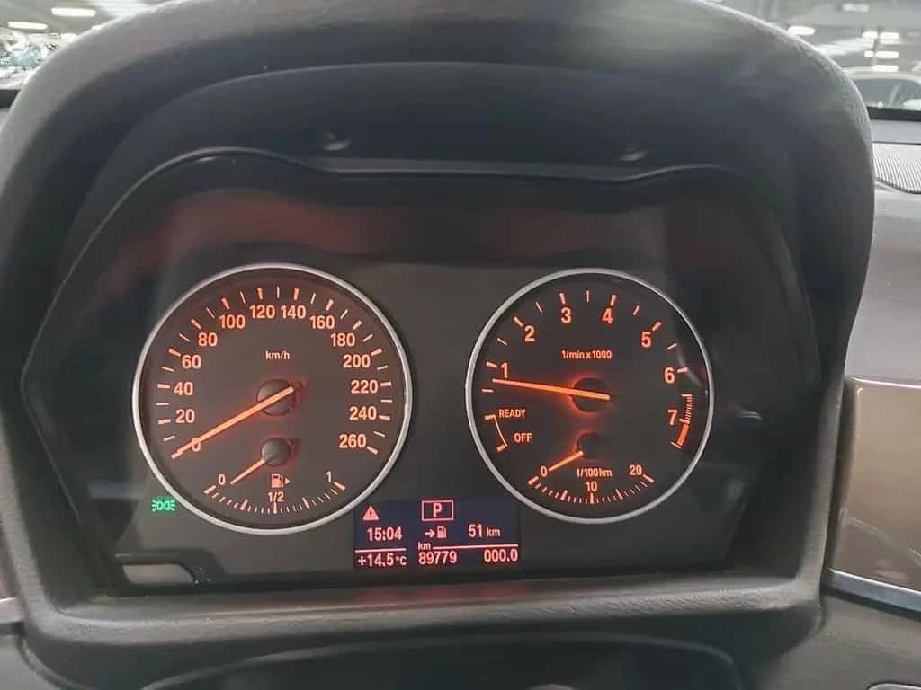 BMW X1 20i xD xLine PANO KAM LED AHK NAV PARK LEDER 01/2017-photo-13