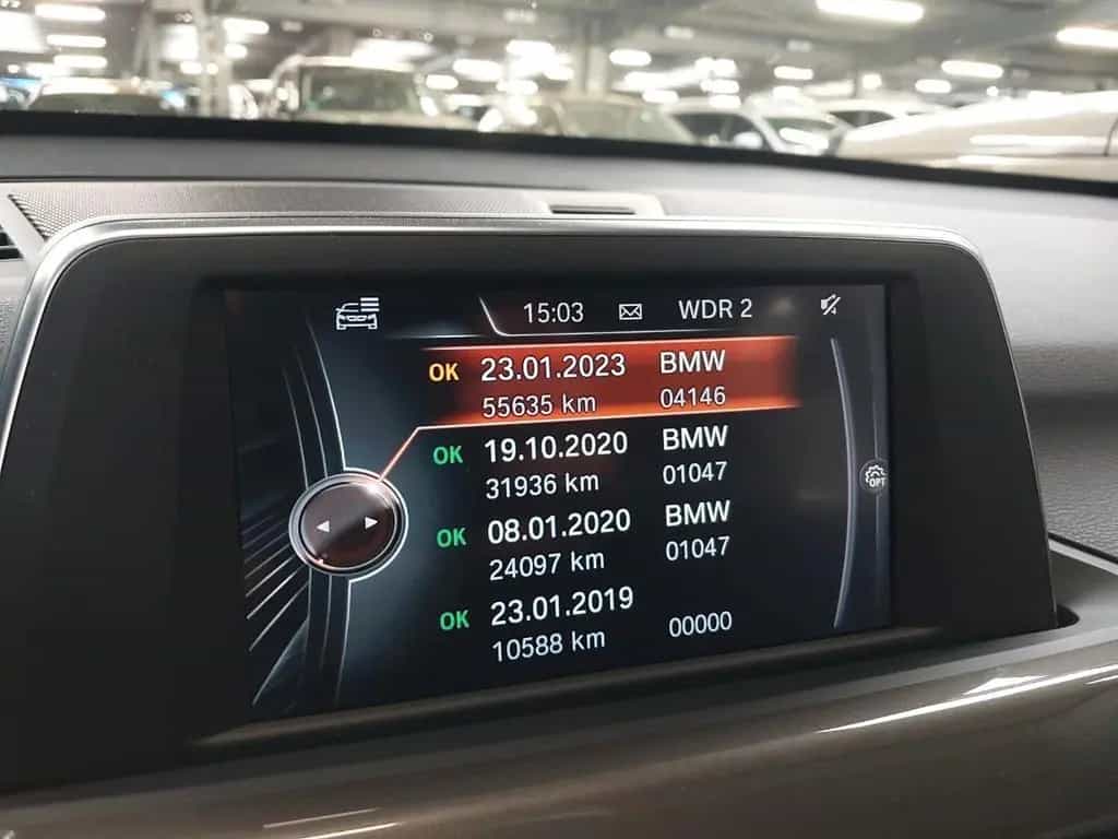 BMW X1 20i xD xLine PANO KAM LED AHK NAV PARK LEDER 01/2017-photo-14
