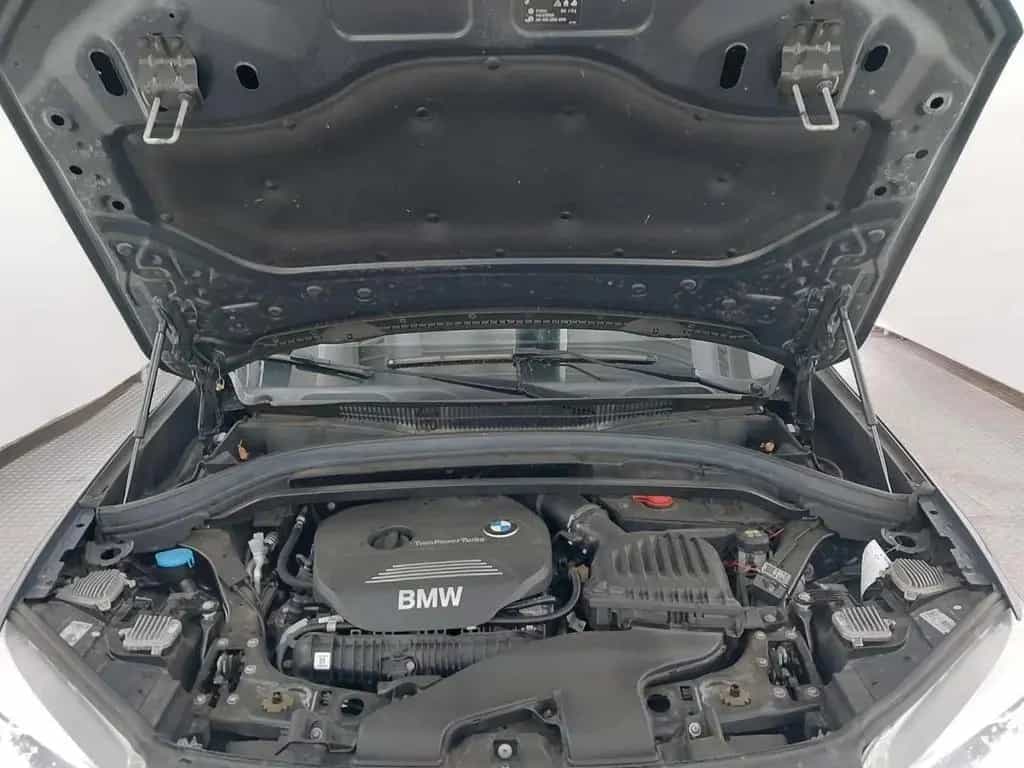BMW X1 20i xD xLine PANO KAM LED AHK NAV PARK LEDER 01/2017-photo-16