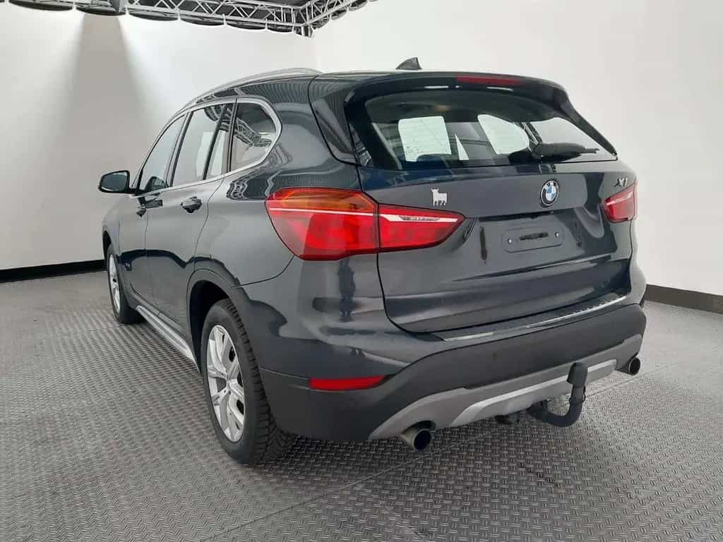 BMW X1 20i xD xLine PANO KAM LED AHK NAV PARK LEDER 01/2017-photo-2