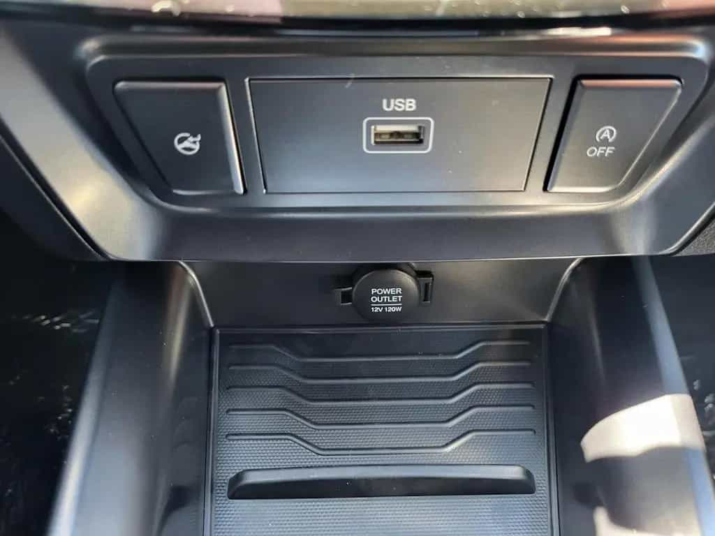 Ssangyong Tivoli 1.5 T-GDI BLACKLINE+KAMERA+NAVI+ALLWETTER 09/2023-photo-26