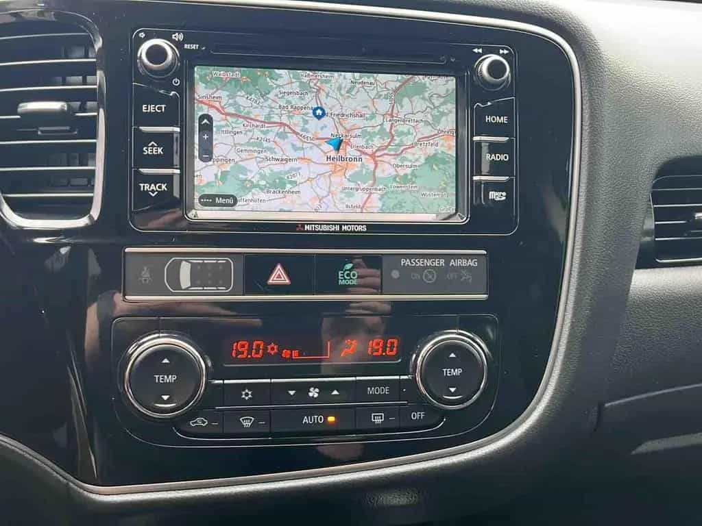 Mitsubishi Outlander Diamant Edition 2WD 03/2019-photo-14