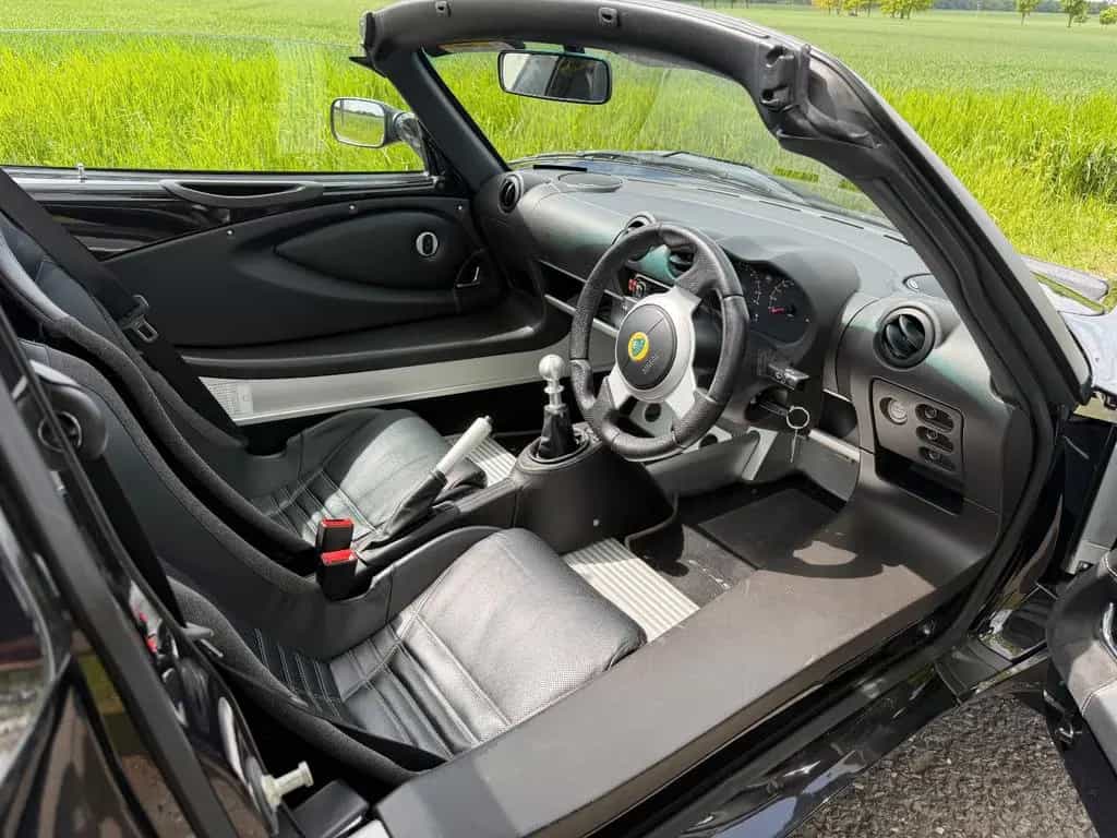 Lotus Elise S3 RHD neuwertiger Zustand 04/2010-photo-10