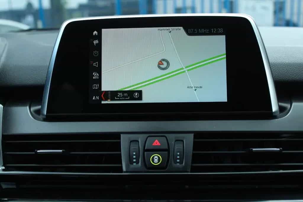 BMW 218 Gran Tourer Advantage * Kamera* Navi* 02/2020-photo-18