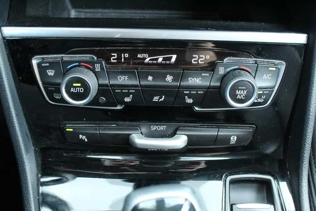 BMW 218 Gran Tourer Advantage * Kamera* Navi* 02/2020-photo-22