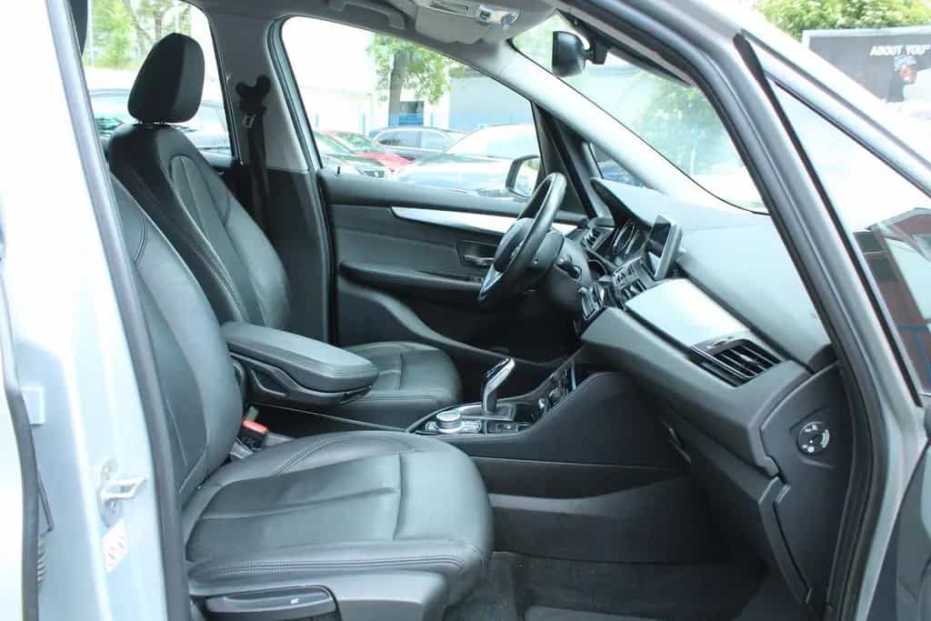 BMW 218 Gran Tourer Advantage * Kamera* Navi* 02/2020-photo-27