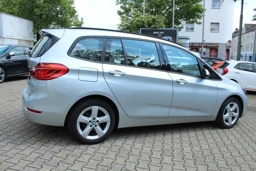 BMW 218 Gran Tourer Advantage * Kamera* Navi* 02/2020-photo-7
