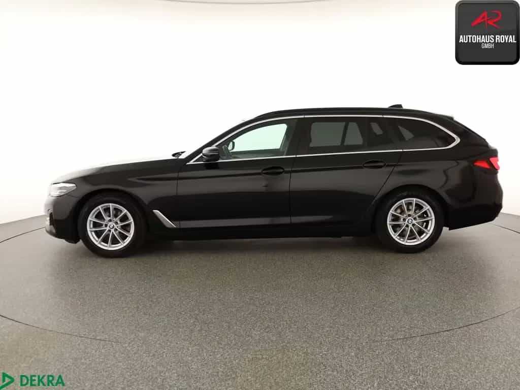 BMW 520 d T ACC,KAMERA,CARPLAY,TOTWINKEL,SPURHALTE 04/2021-photo-1