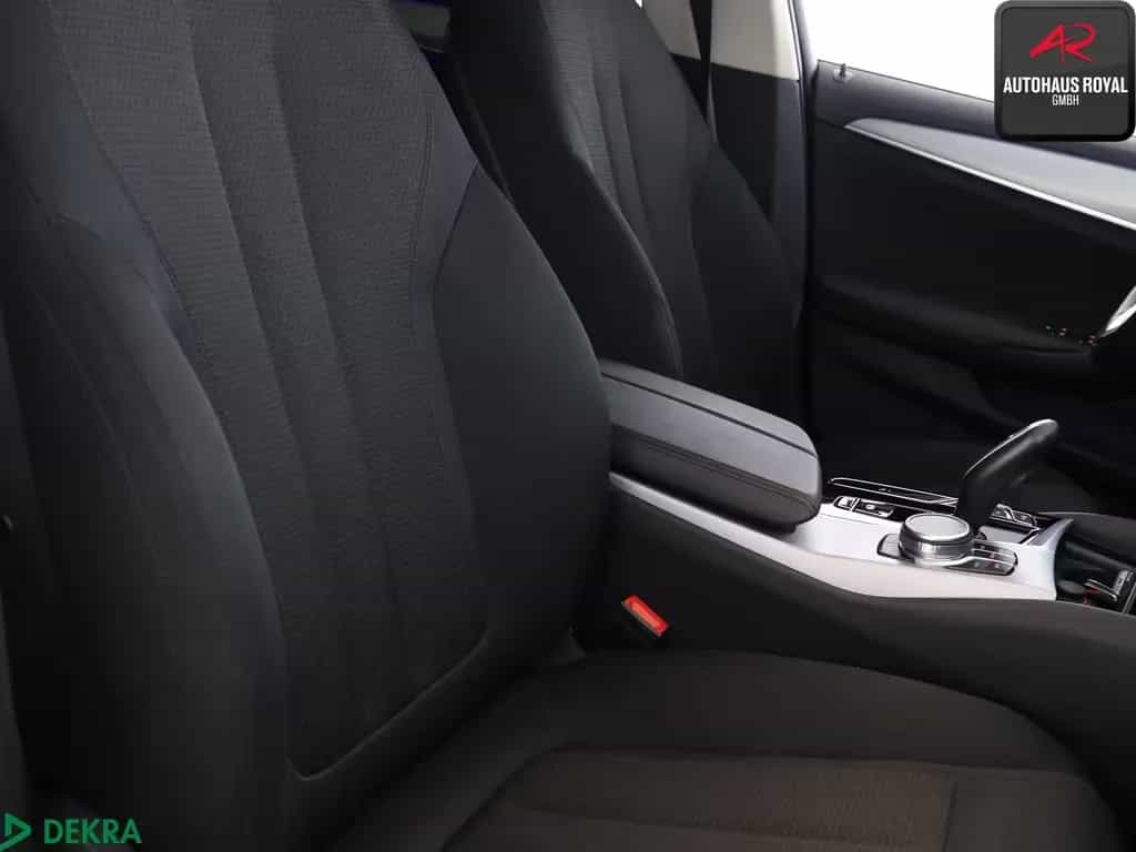BMW 520 d T ACC,KAMERA,CARPLAY,TOTWINKEL,SPURHALTE 04/2021-photo-11