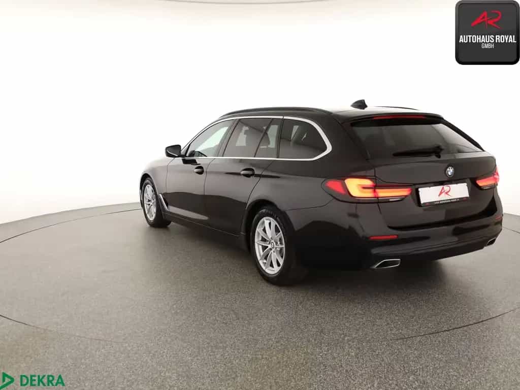 BMW 520 d T ACC,KAMERA,CARPLAY,TOTWINKEL,SPURHALTE 04/2021-photo-2