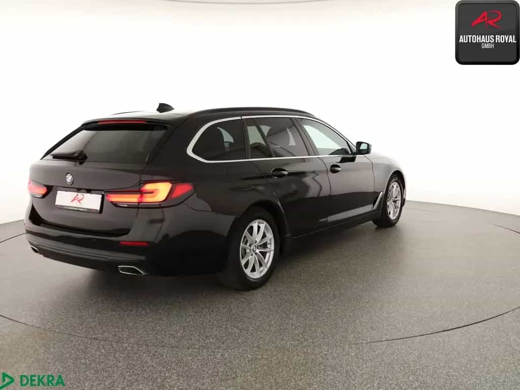 BMW 520 d T ACC,KAMERA,CARPLAY,TOTWINKEL,SPURHALTE 04/2021-photo-4