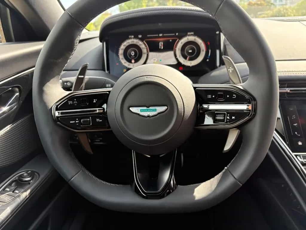 Aston Martin DB12 4.0 V8 null-photo-12