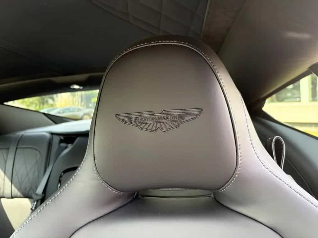Aston Martin DB12 4.0 V8 null-photo-18