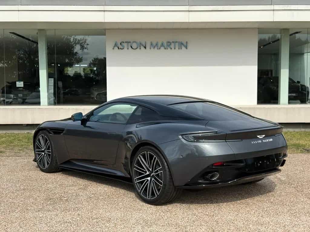 Aston Martin DB12 4.0 V8 null-photo-2