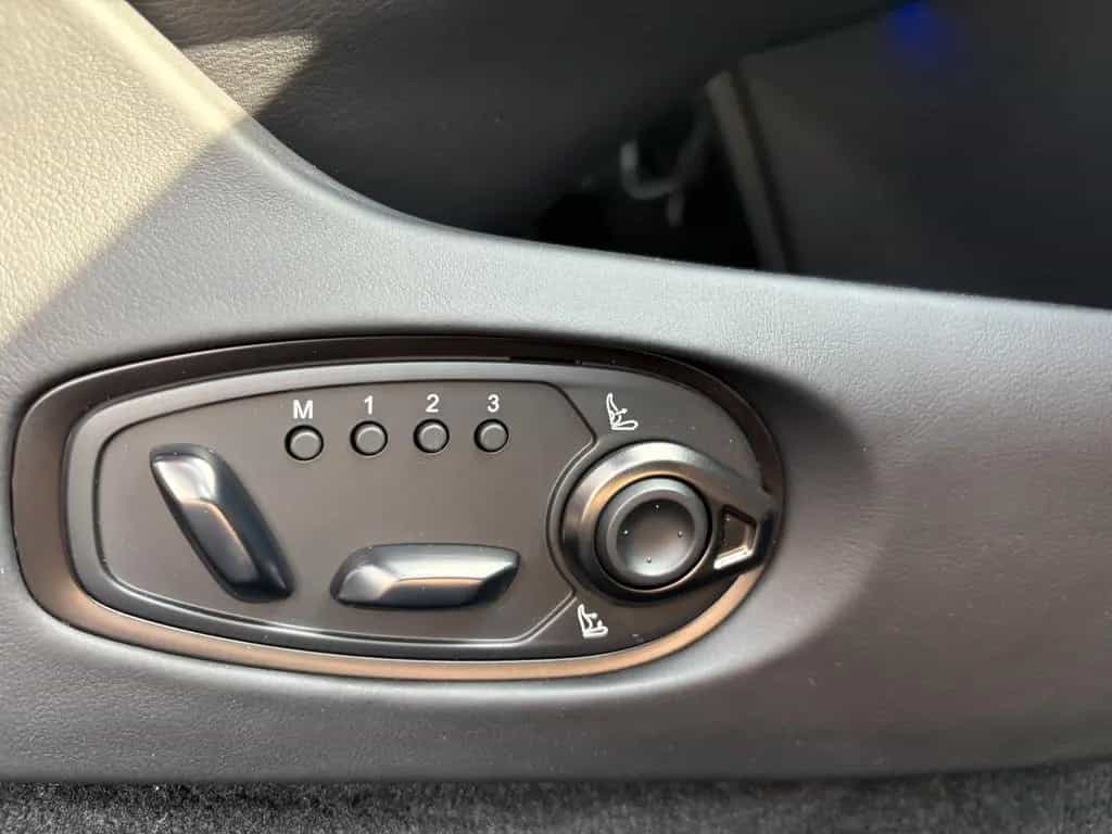 Aston Martin DB12 4.0 V8 null-photo-23