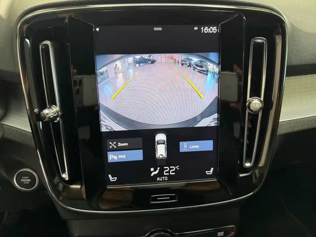 Volvo XC40 MOMENTUM AUTOMAT+NAVI+LED+KAMERA+HARMAN+TÜV 06/2020-photo-12