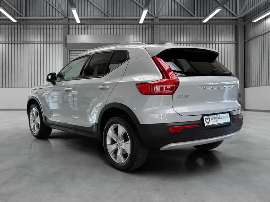 Volvo XC40 MOMENTUM AUTOMAT+NAVI+LED+KAMERA+HARMAN+TÜV 06/2020-photo-7