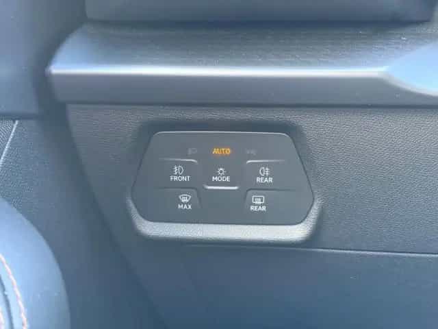 Cupra Leon ST 1.5 eTSI Navi Kamera Voll-LED ACC Winter 11/2024-photo-16