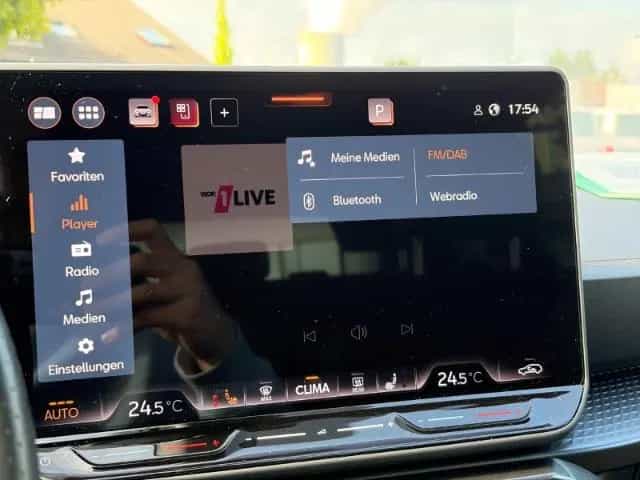 Cupra Leon ST 1.5 eTSI Navi Kamera Voll-LED ACC Winter 11/2024-photo-19