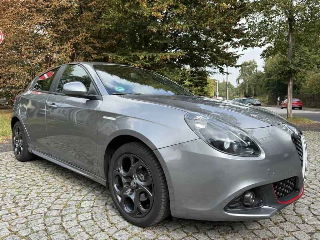 Alfa Romeo Giulietta 1.4 TB Veloce Sport Carbon Navi Leder 12/2016-photo-1