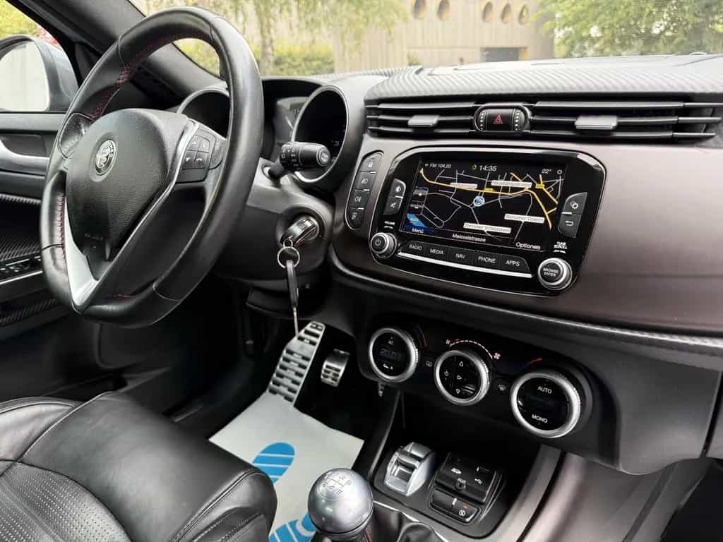 Alfa Romeo Giulietta 1.4 TB Veloce Sport Carbon Navi Leder 12/2016-photo-16
