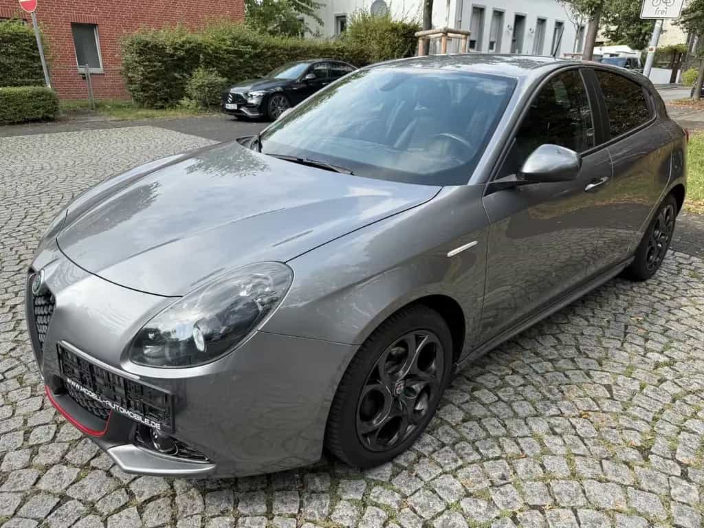 Alfa Romeo Giulietta 1.4 TB Veloce Sport Carbon Navi Leder 12/2016-photo-2