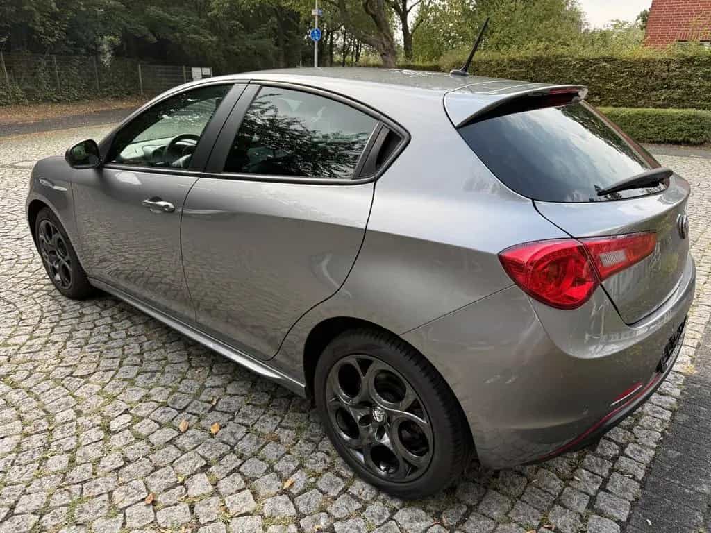 Alfa Romeo Giulietta 1.4 TB Veloce Sport Carbon Navi Leder 12/2016-photo-9