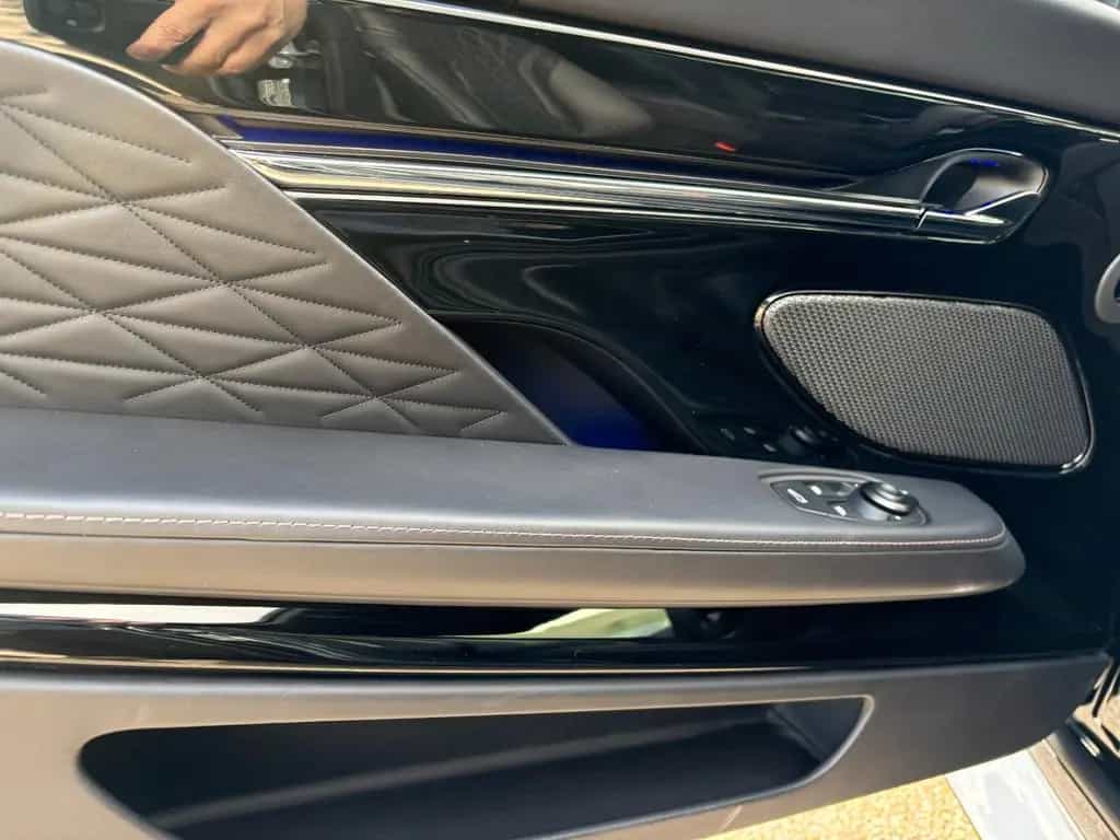 Aston Martin DB12 4.0 V8 null-photo-15