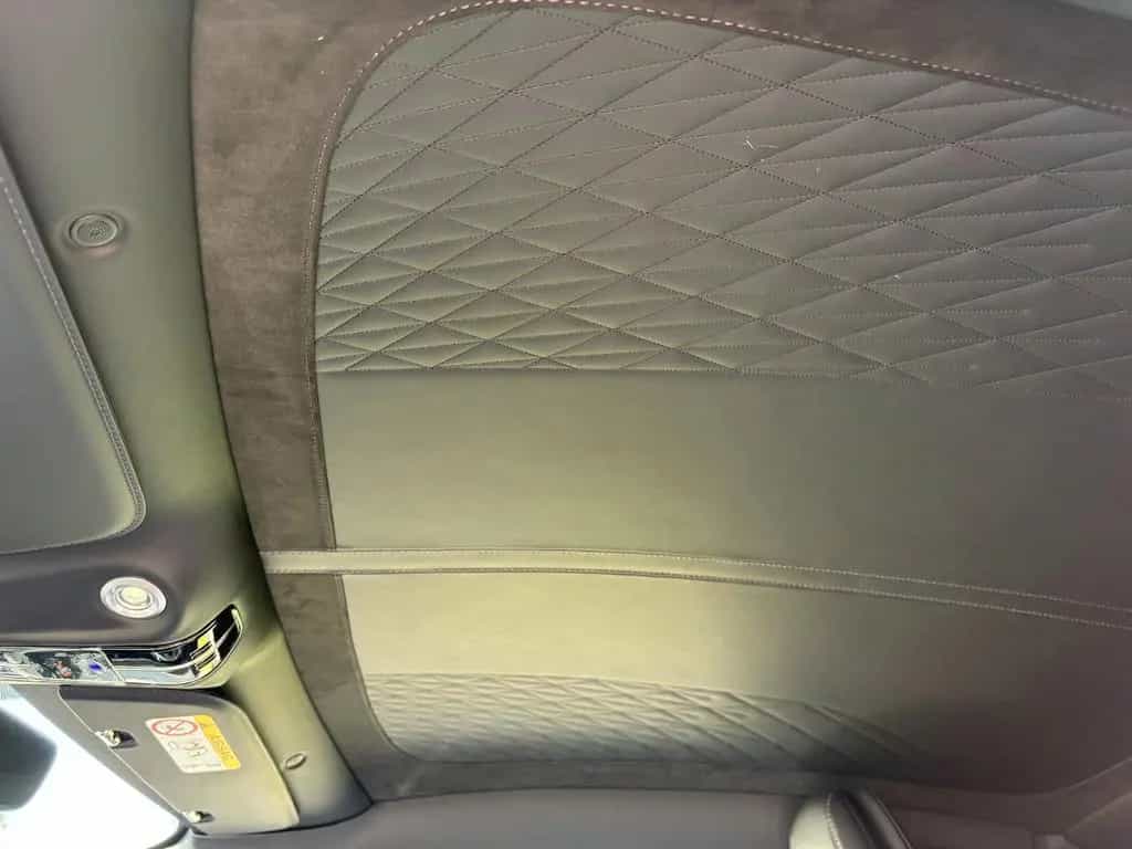 Aston Martin DB12 4.0 V8 null-photo-16